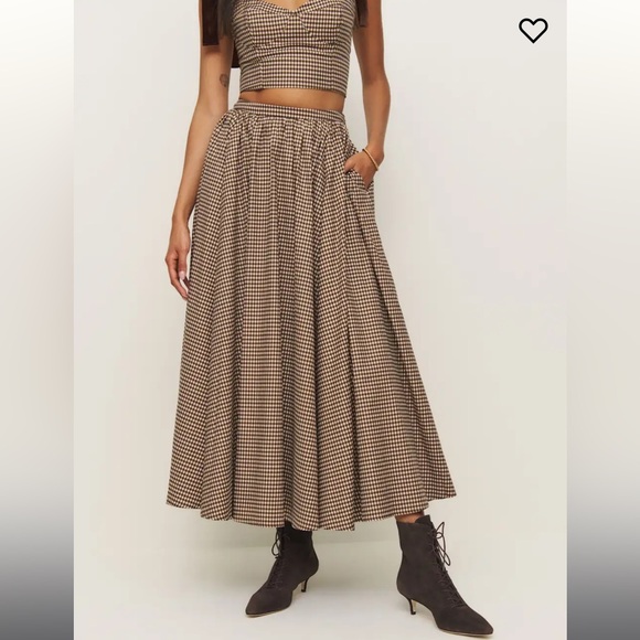 Reformation Magnolia Two Piece
Reformation x Kacey Musgraves - Picture 5 of 12